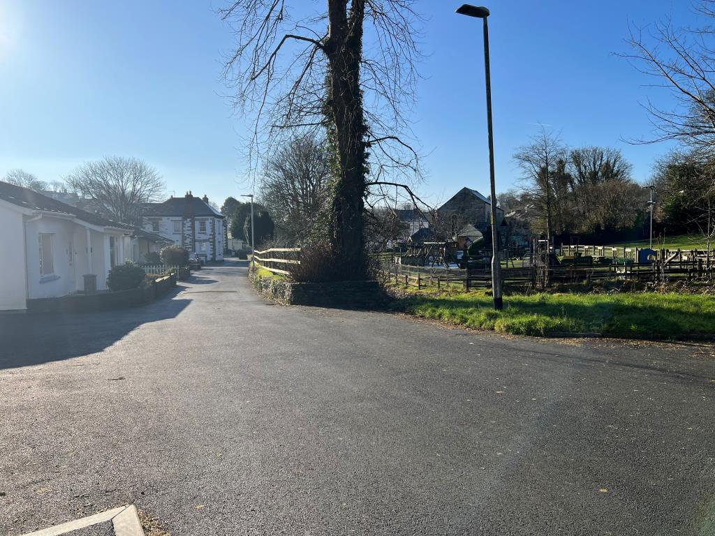 Lot: 104 - LAND AND PRIVATE ROAD FRONTING THE RIVER CAMEL -